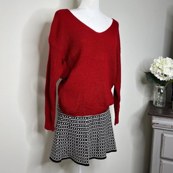 NWOT - Red Twist Back Sweater - Backless - Off Shoulder - Medium - 4/6 - Crimson - Picture 3 of 12